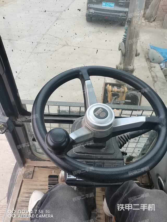 驾驶室整体（整机外观）