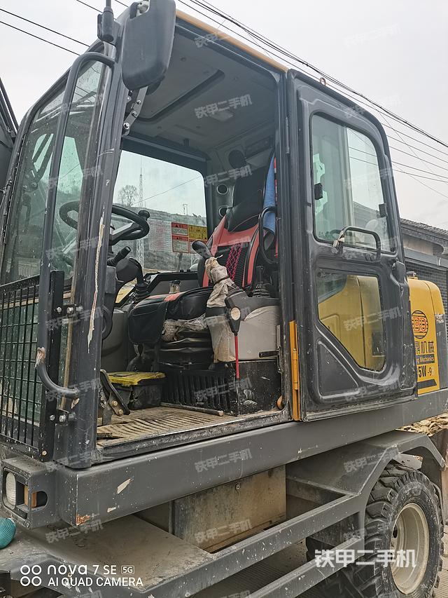 单侧履带整体（整机外观）