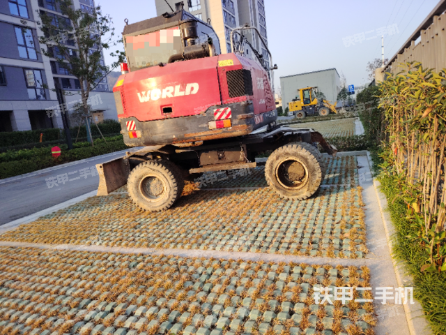 单侧履带整体（整机外观）