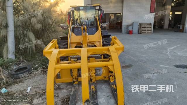 發(fā)動(dòng)機(jī)整體俯視（整機(jī)外觀(guān)）