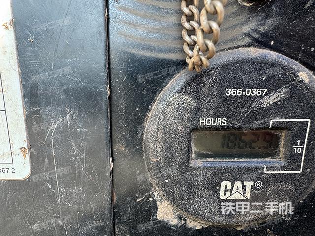 驾驶室顶部（整机外观）