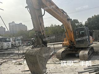 上?，F(xiàn)代R215-7挖掘機(jī)實(shí)拍圖片