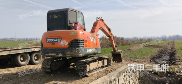 整机右后45°（整机外观）