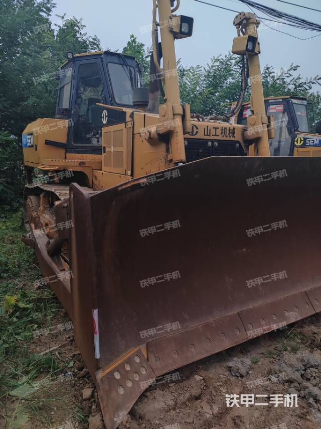 整機(jī)左側(cè)(設(shè)備外觀及核心部件) 整機(jī)左側(cè)(設(shè)備外觀及核心部件)