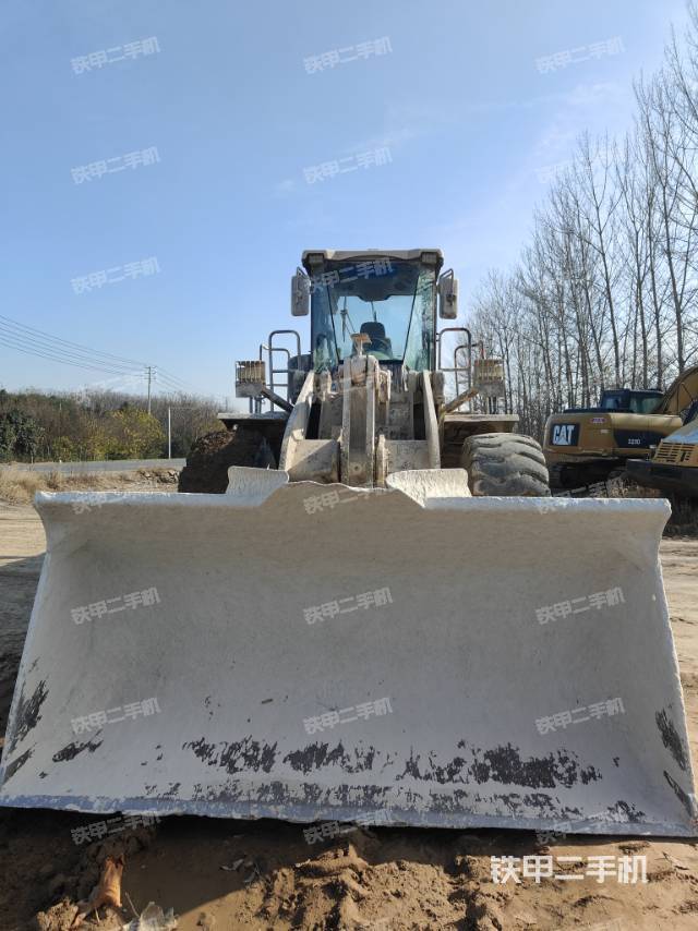 工作裝置整體(整機外觀及大件) 工作裝置整體(整機外觀及大件)