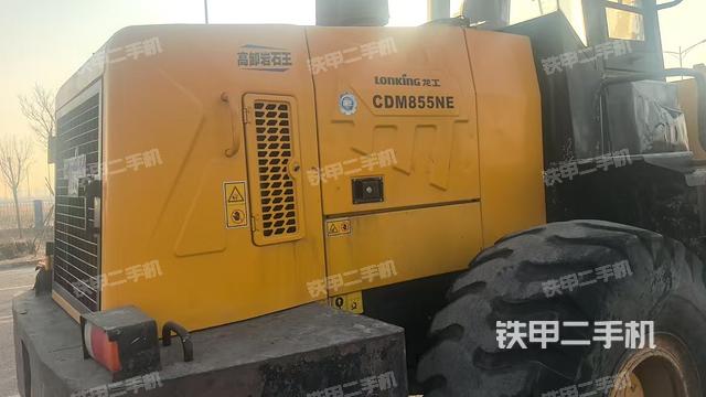 駕駛室操作臺(tái)（整機(jī)外觀及大件）