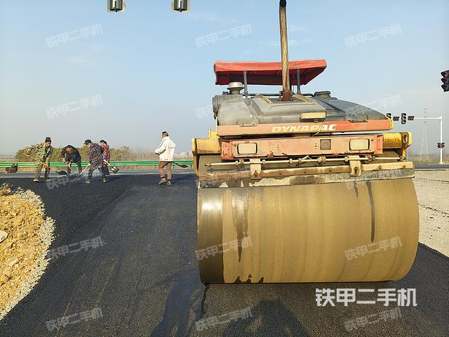 整機(jī)右后45°（設(shè)備外觀及核心部件）