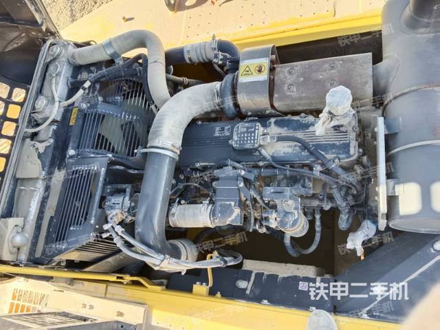 發(fā)動(dòng)機(jī)整體俯視(整機(jī)外觀) 發(fā)動(dòng)機(jī)整體俯視(整機(jī)外觀)