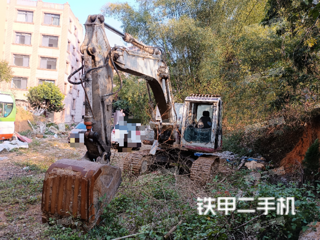 竹內(nèi)TB1135C挖掘機(jī)實(shí)拍圖片