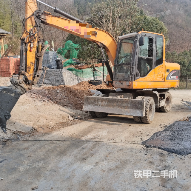 驾驶室整体（整机外观）