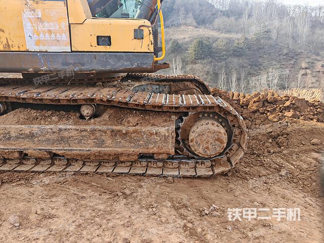 单侧履带整体（整机外观）