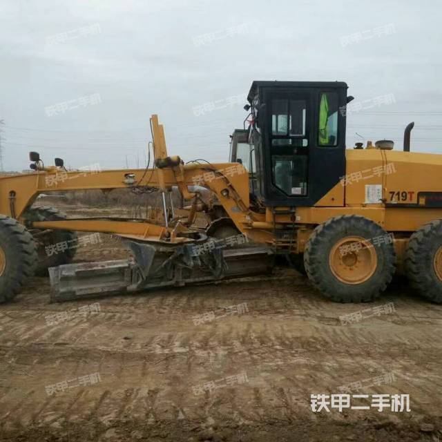 整机左侧（设备外观及核心部件）