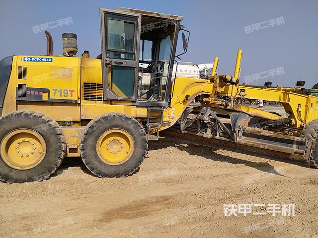 整机右侧（设备外观及核心部件）