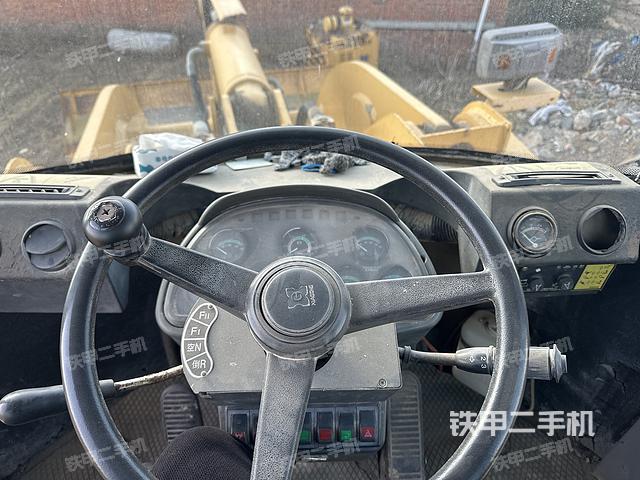 駕駛室操作臺（整機外觀及大件）