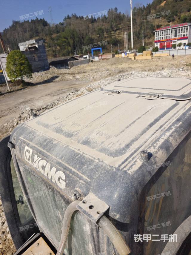 駕駛室頂部（整機(jī)外觀）