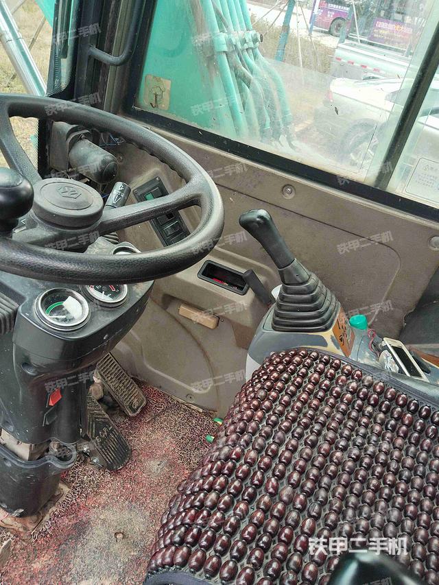 驾驶室整体（整机外观）