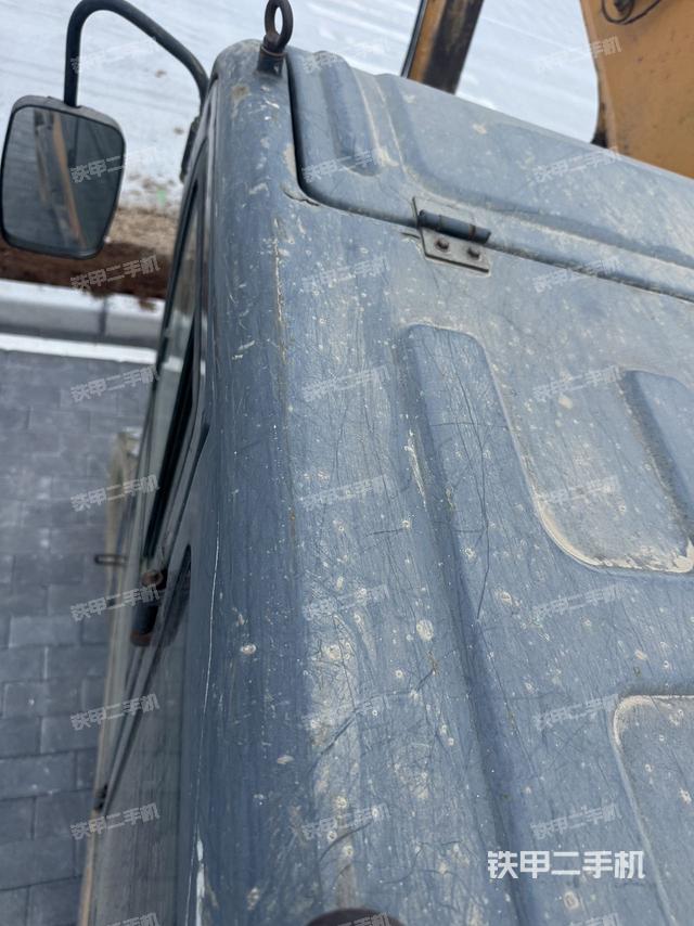 駕駛室頂部（整機(jī)外觀）