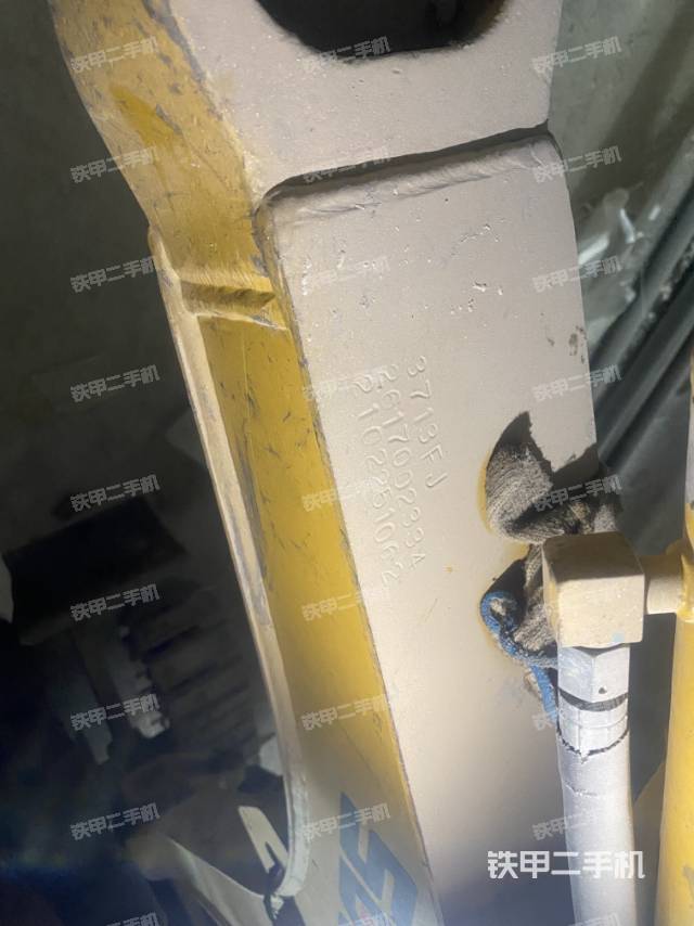 液壓泵艙室正面整體(整機(jī)外觀(guān)) 液壓泵艙室正面整體(整機(jī)外觀(guān))
