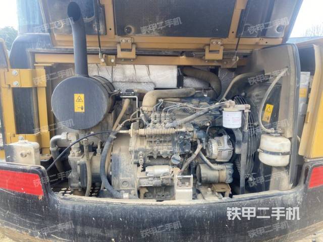 發(fā)動機整體俯視(整機外觀) 發(fā)動機整體俯視(整機外觀)