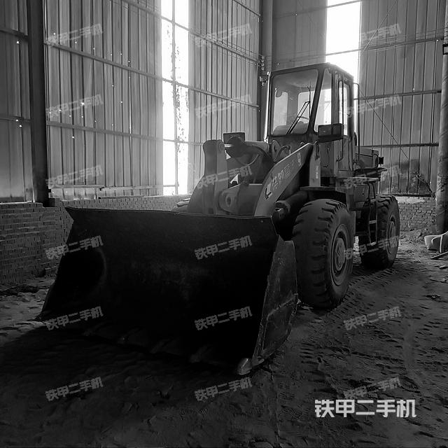 发动机左侧（整机外观及大件）