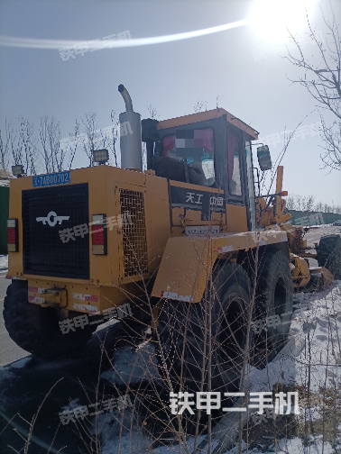 整机右侧（设备外观及核心部件）