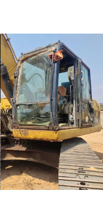 驾驶室整体（整机外观）