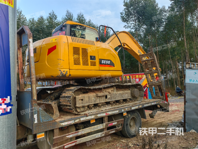 整机右后45°（整机外观）