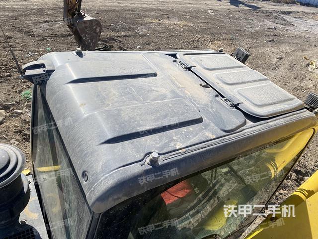 驾驶室顶部（整机外观）