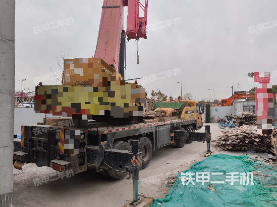 整機右后45°（設備外觀及核心部件）