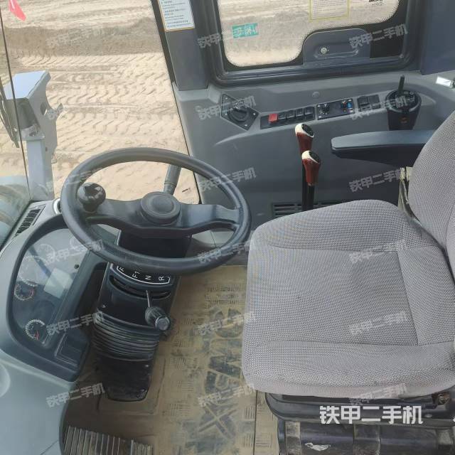 驾驶室操作台（整机外观及大件）