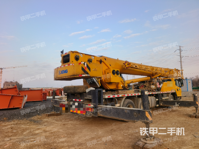 整机右侧（设备外观及核心部件）