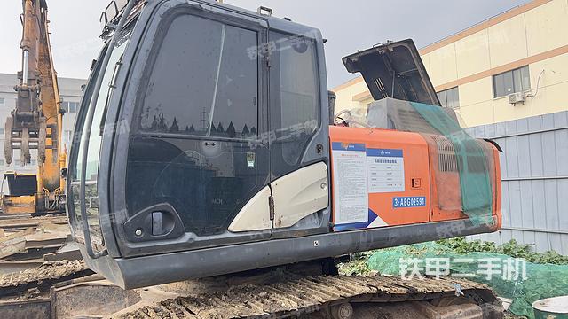 驾驶室整体（整机外观）