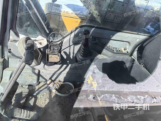 駕駛室整體（整機(jī)外觀）