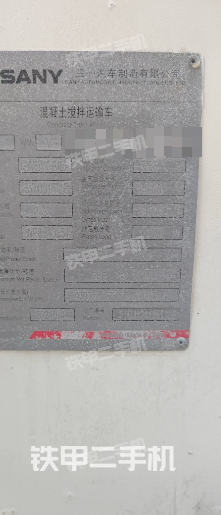 整機右側（設備外觀及核心部件）