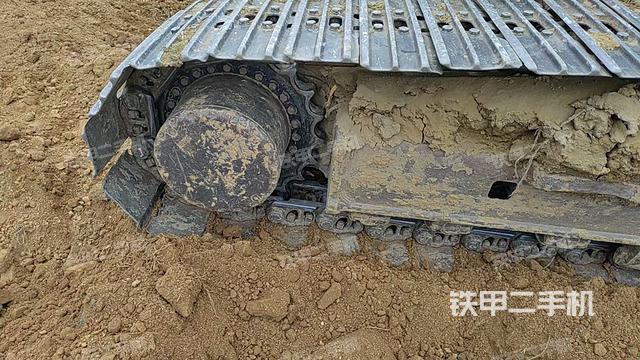 單側(cè)履帶整體（整機(jī)外觀）