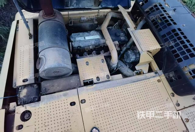 發(fā)動機(jī)整體俯視(整機(jī)外觀) 發(fā)動機(jī)整體俯視(整機(jī)外觀)