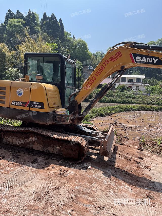 驾驶室顶部（整机外观）