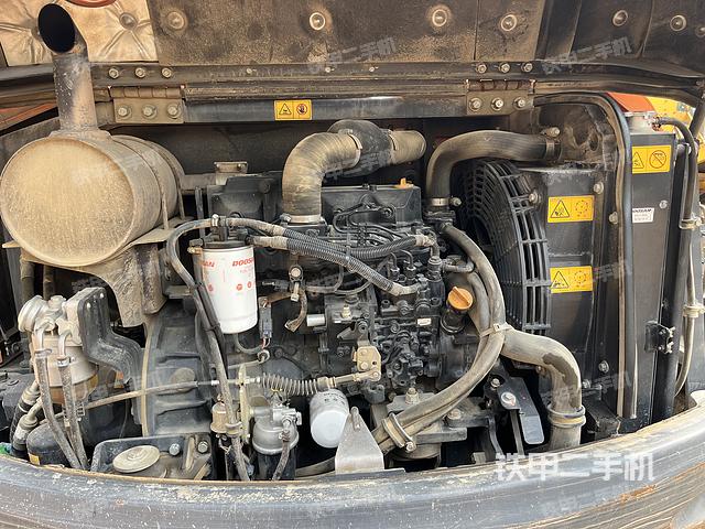 發(fā)動機整體俯視(整機外觀) 發(fā)動機整體俯視(整機外觀)