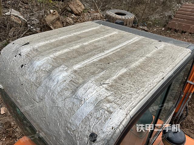 駕駛室頂部(整機外觀) 駕駛室頂部(整機外觀)