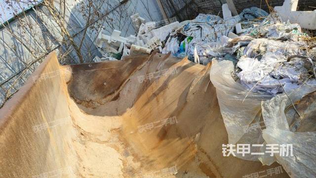 工作裝置整體（整機(jī)外觀及大件）