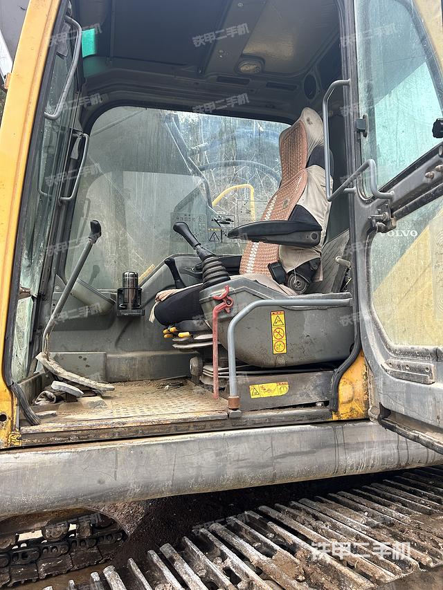 駕駛室整體（整機(jī)外觀）