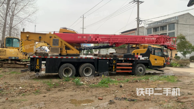 整機(jī)右側(cè)（設(shè)備外觀及核心部件）