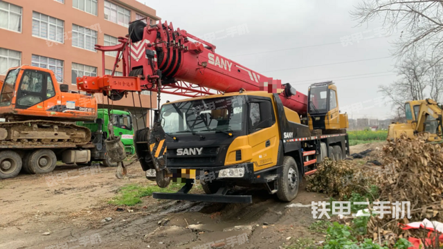 整機(jī)右后45°（設(shè)備外觀及核心部件）