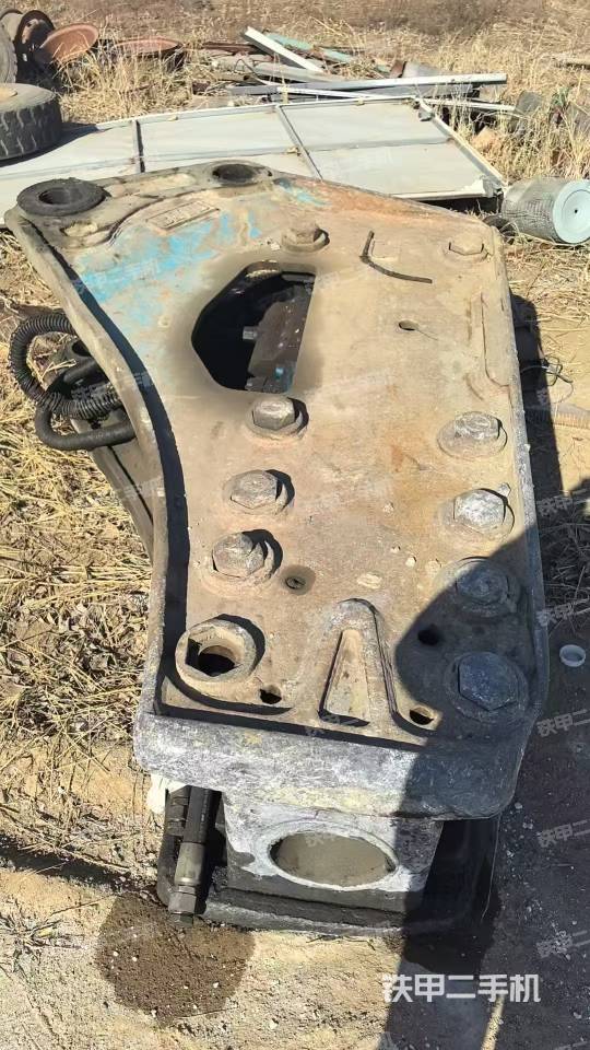 整機(jī)左側(cè)（設(shè)備外觀及核心部件）