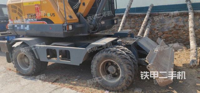 單側(cè)履帶整體（整機外觀）