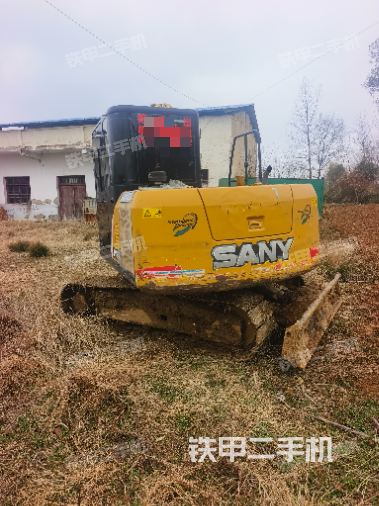 驾驶室顶部（整机外观）