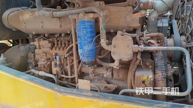 發(fā)動機右側(cè)（整機外觀及大件）