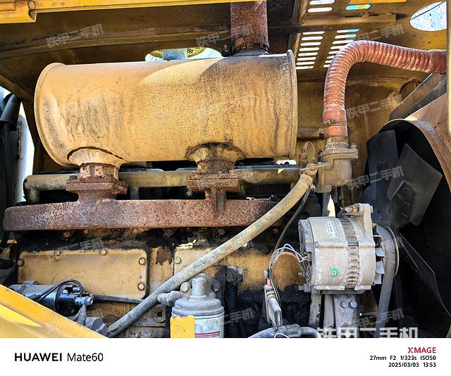 發(fā)動機右側(cè)（整機外觀及大件）