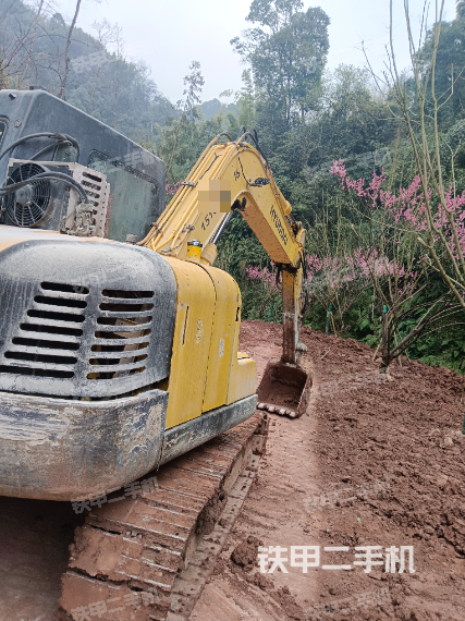 驾驶室整体（整机外观）