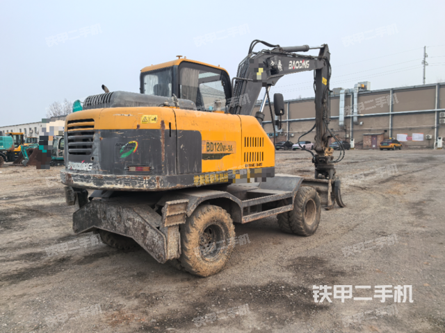 整機(jī)右后45°(整機(jī)外觀) 整機(jī)右后45°(整機(jī)外觀)
